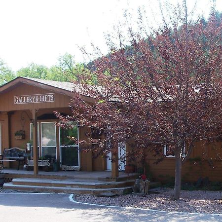 River Falls Lodging -Black Hills, South Dakota Hot Springs Camera foto