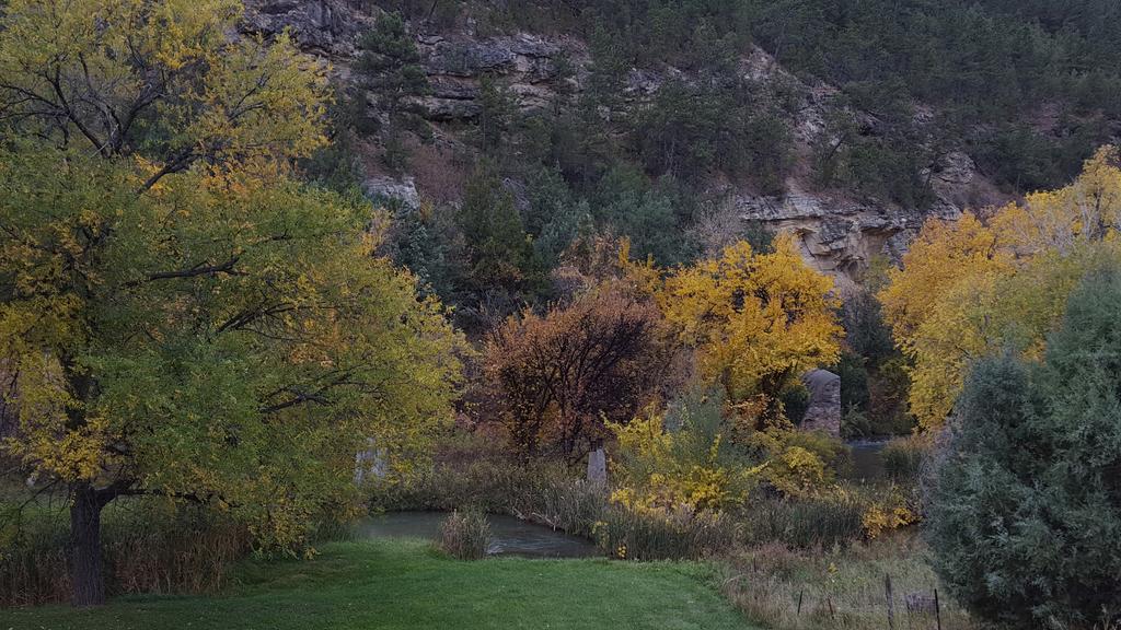 River Falls Lodging -Black Hills, South Dakota Hot Springs Esterno foto